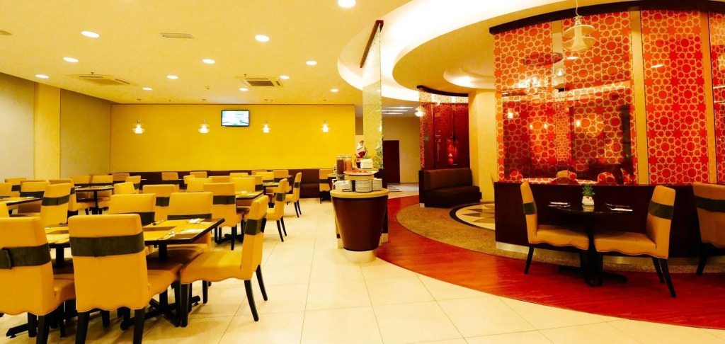 The Grand Puteri Hotel