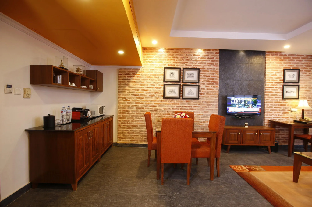 Royal Singi Hotel