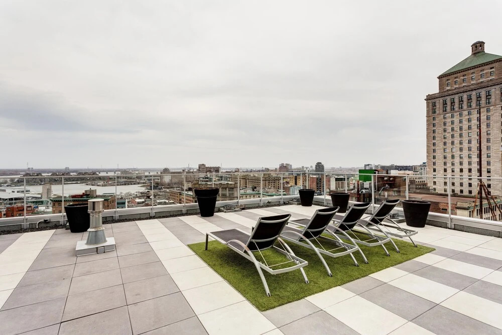 Heritage Apartments in Old Montreal by Hometrotting