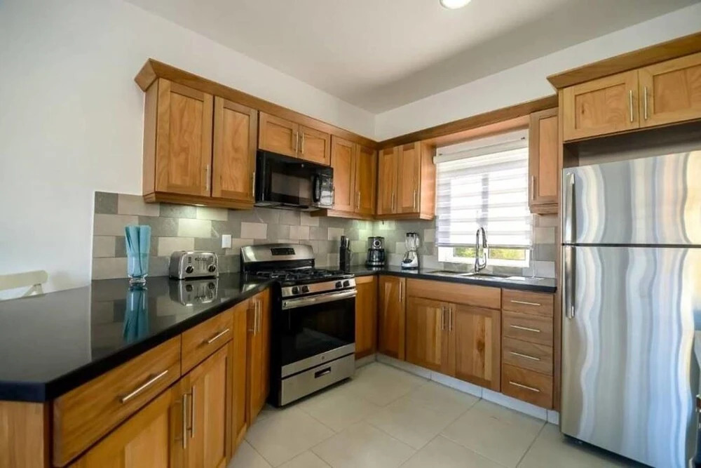 Professionally Decorated Open Concept Villa