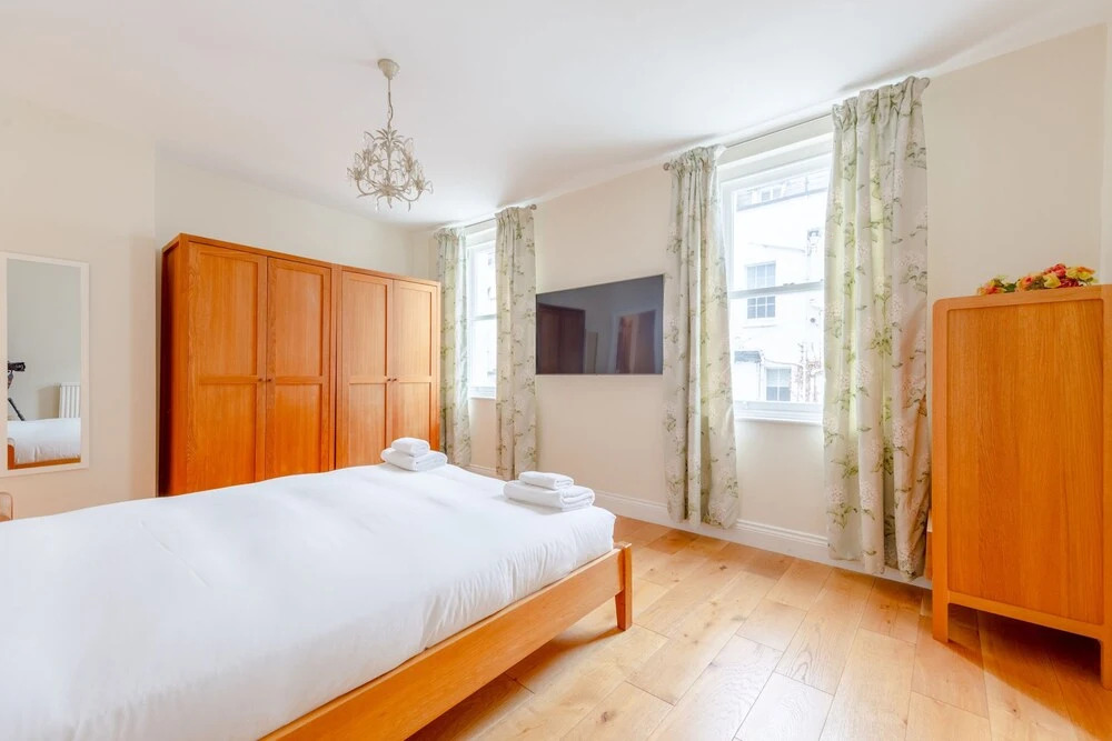 Spacious and Central 3 Bedroom House in Paddington