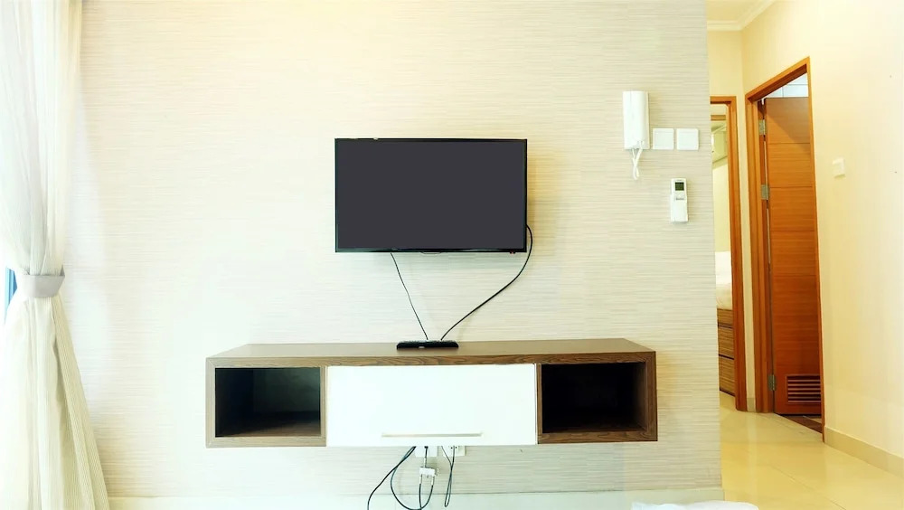 Pondok Indah At Hampton's Park Apartment