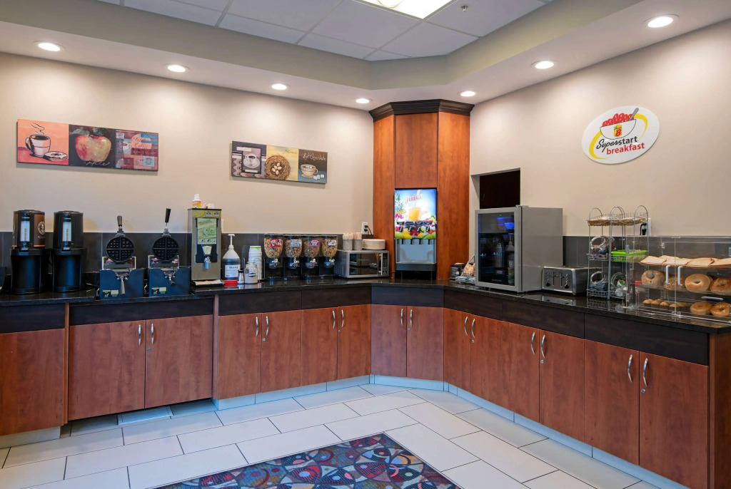 Super 8 by Wyndham Kamloops On The Hill
