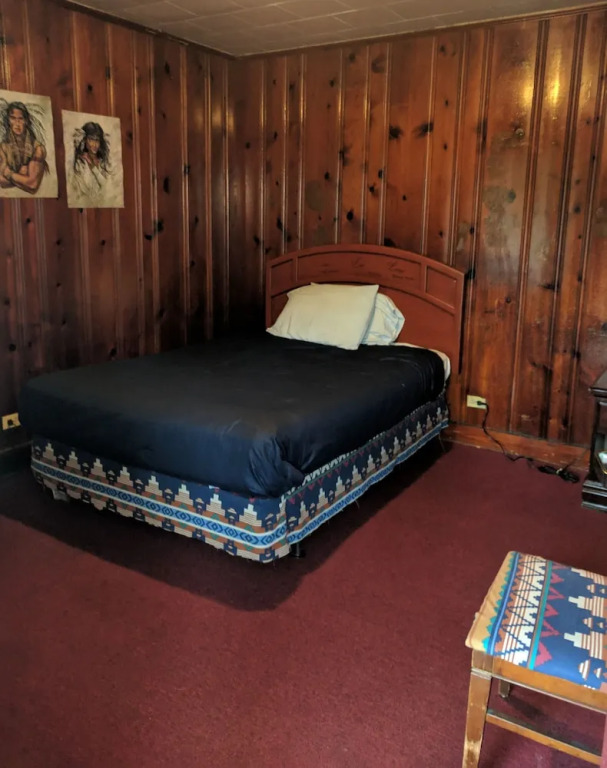 Colonial Inn