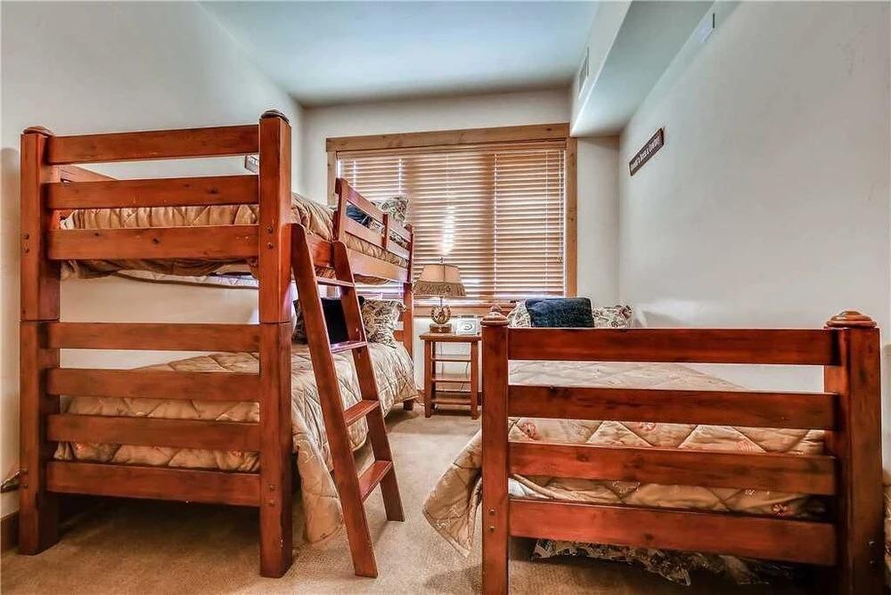 5103 Emerald Lodge, Trappeur's Crossing Apartment 4