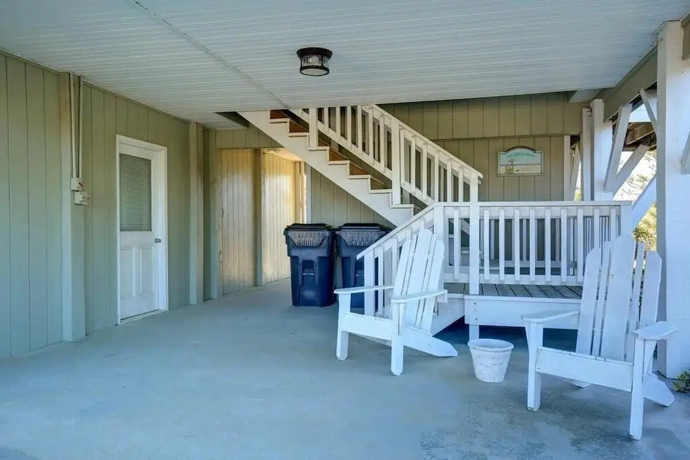 Holden Haven 4 Bedroom Home by RedAwning