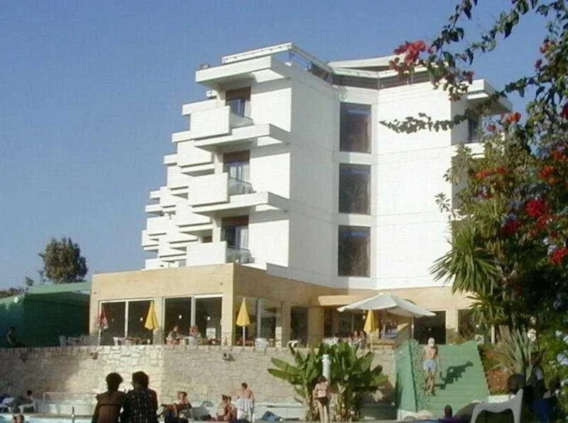 Royal Hotel