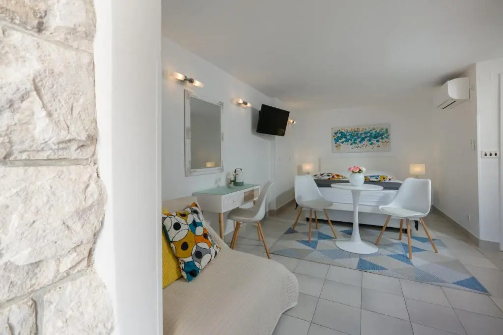 Apartments Zicara