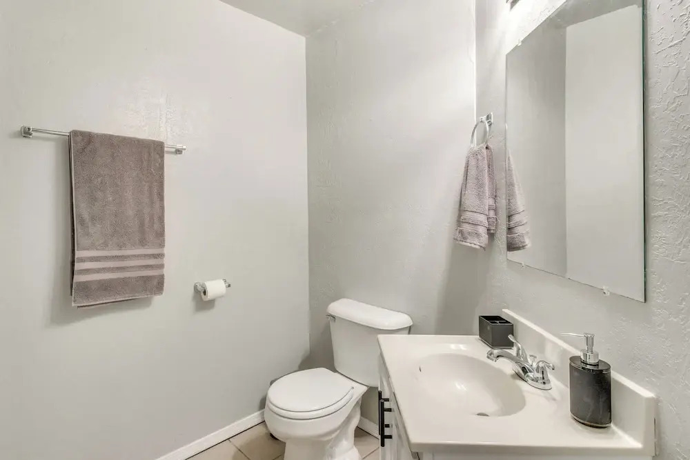 Ideally Located Lawton Retreat: 4 Mi to Fort Sill