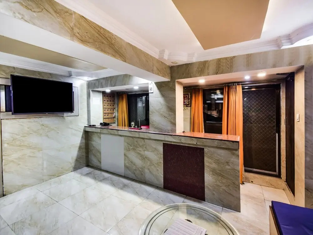 Tak International Hotel