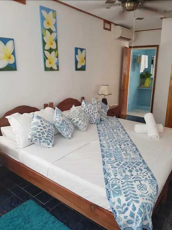 Sea View Lodge