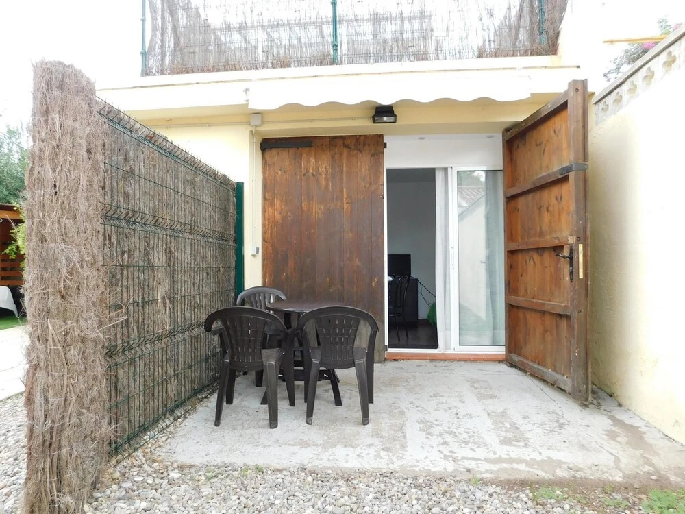 Studio in Castelldefels, With Wonderful City View, Furnished Garden an