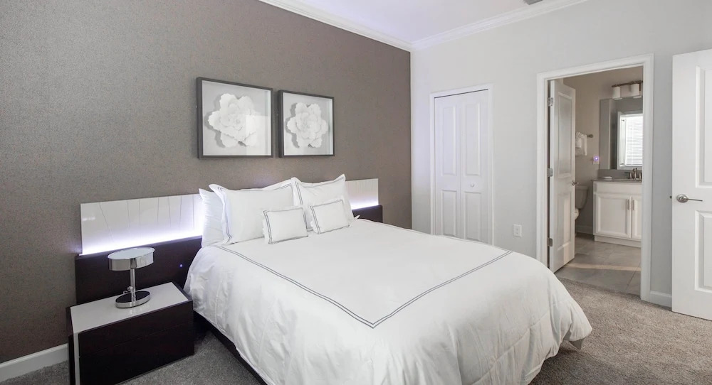 Lovely 8Bd Pool Spa Gm Hm Champions Gate-1579pd