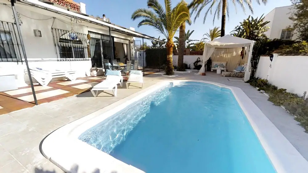 Great Villa Near Beach