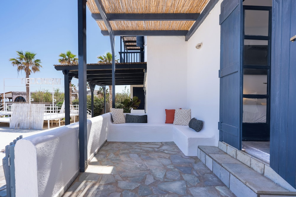 DIO Luxury Suites