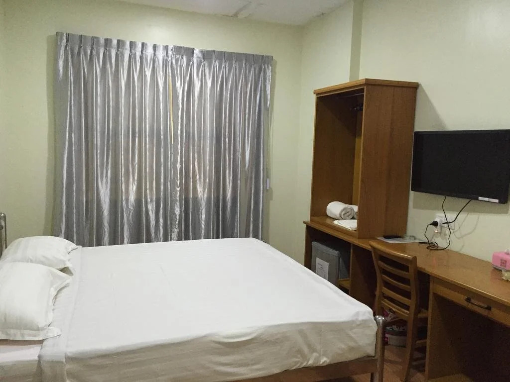 Htun Yadanar Motel