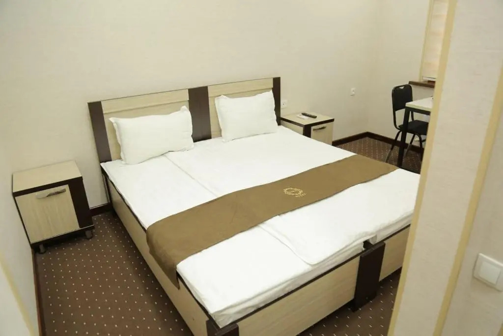 Premium Hotel 777