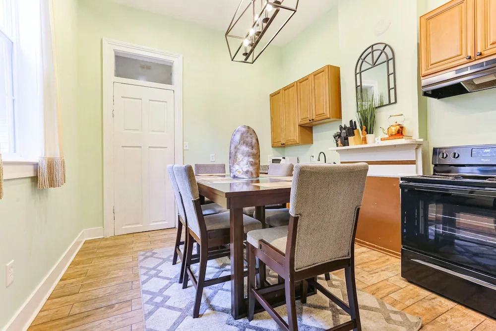 Charming Homes close to French Quarter
