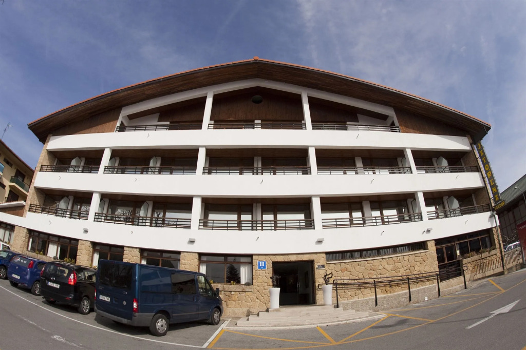 Hotel Jatorrena
