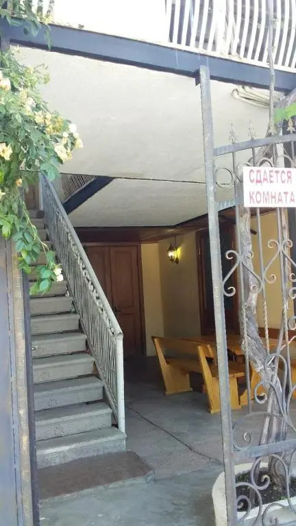 Guest house on Tereshkova 2