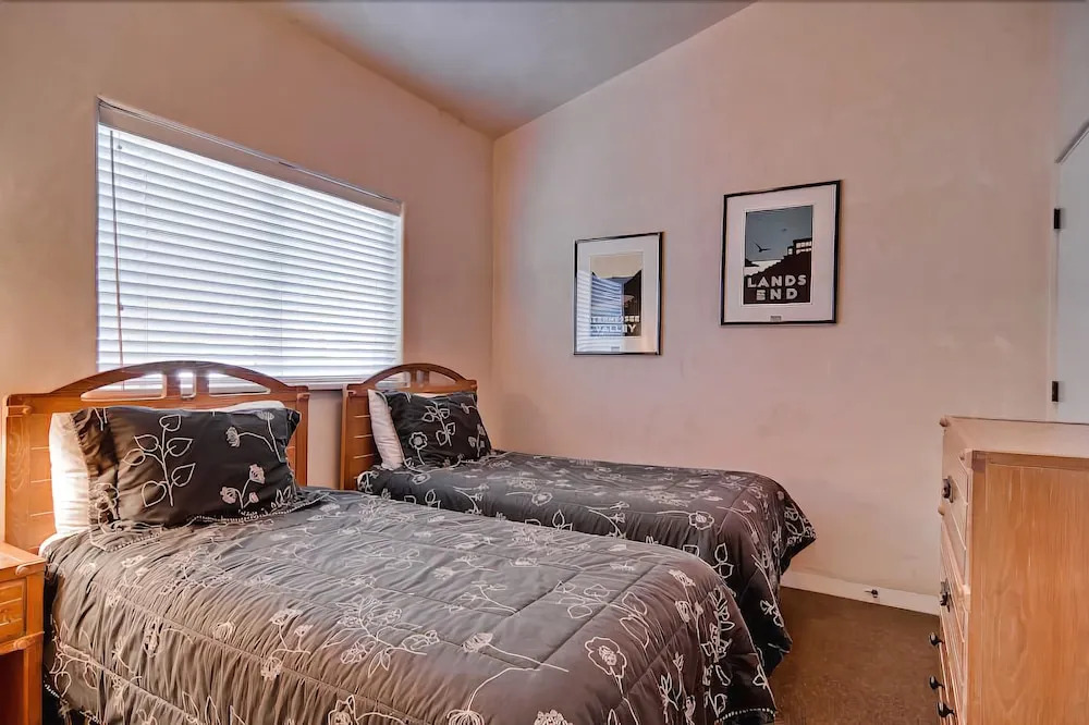 River Ridge 20 - 4 Br Condo