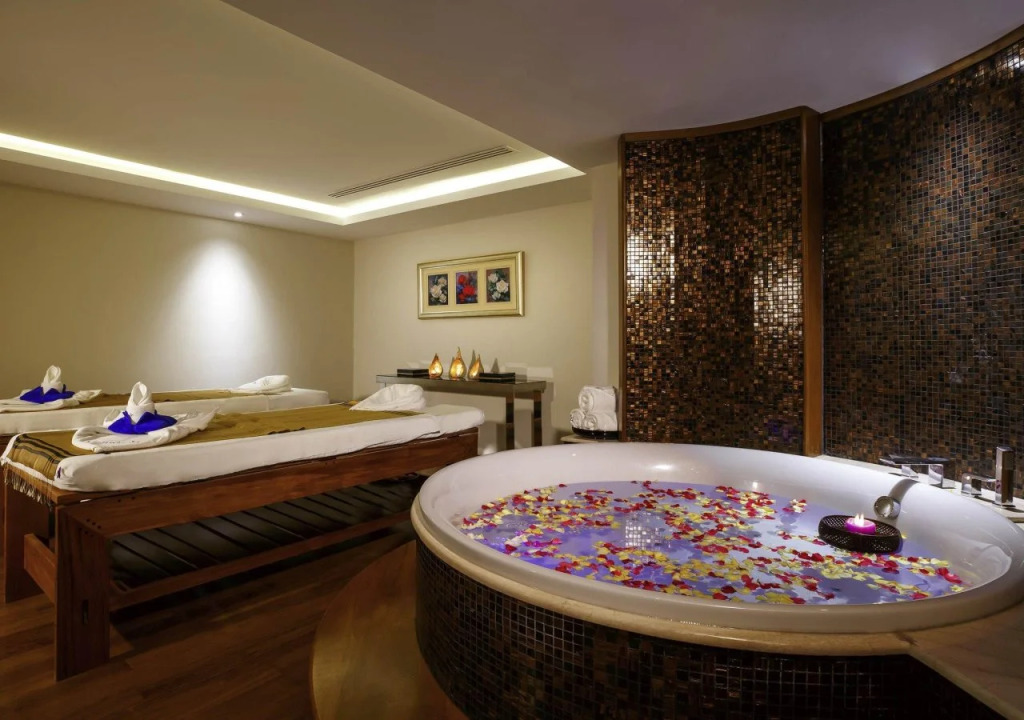 Novotel Yangon Max