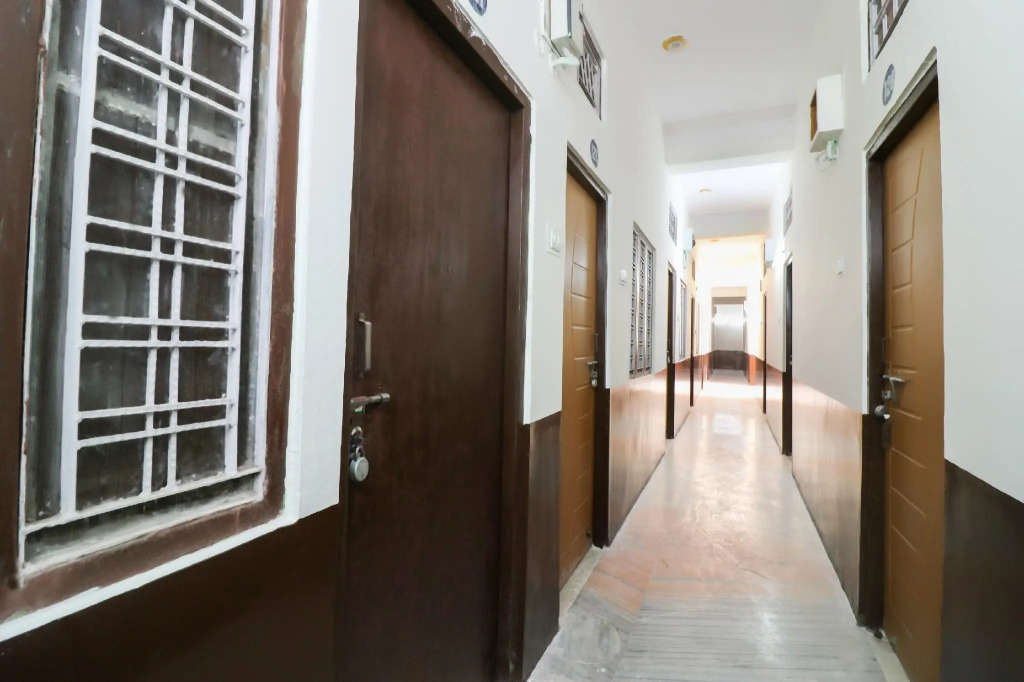 OYO Flagship 48702 Hotel Omkar