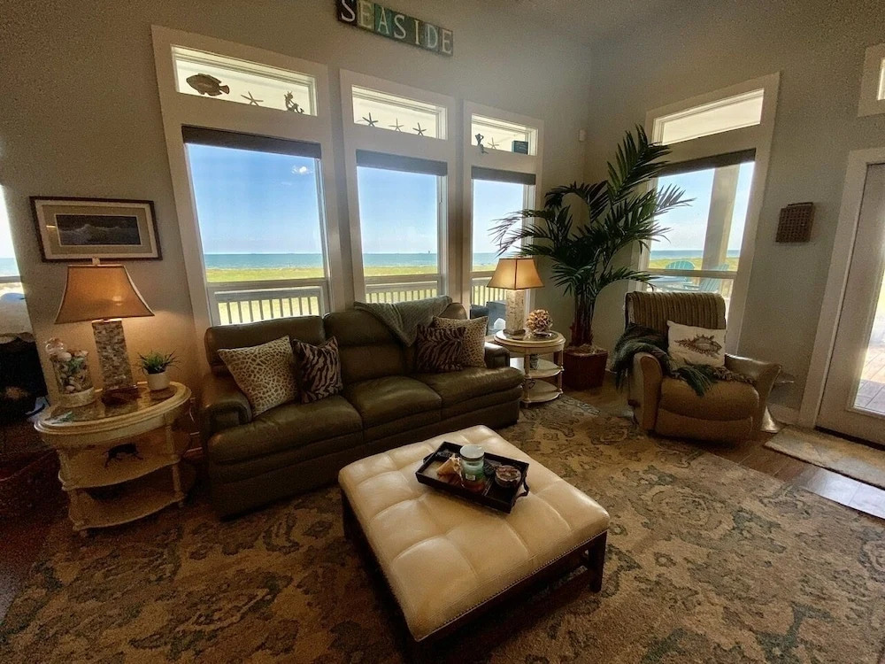 The Salty Mermaid 3 Bedroom Home by Redawning
