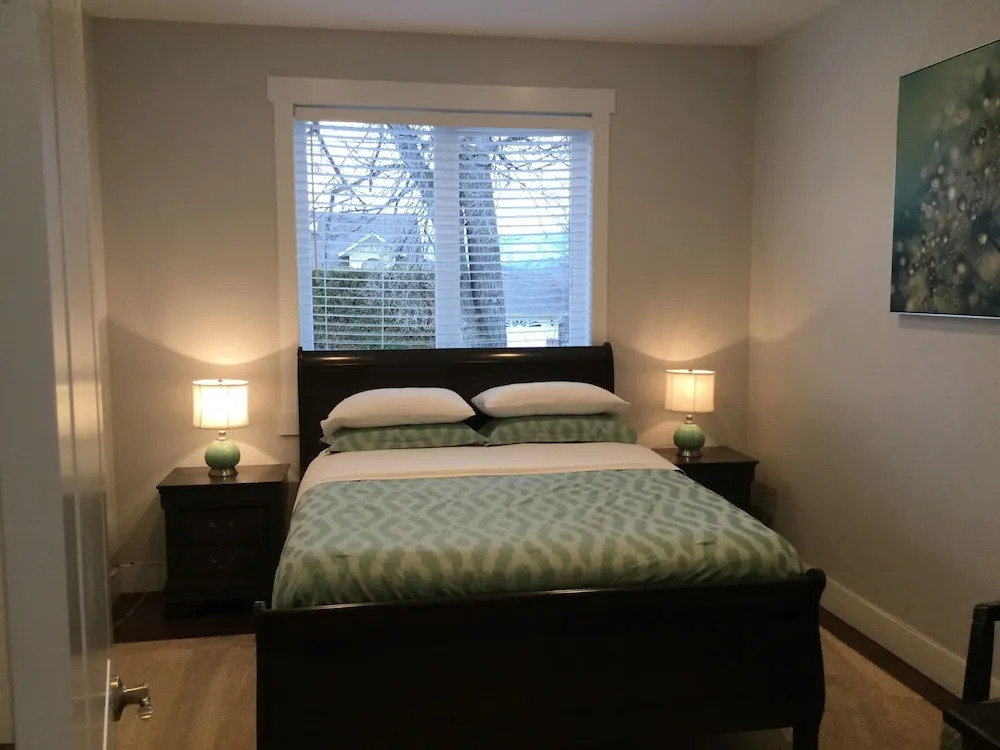 Chef's House Okanagan by Elevate Rooms
