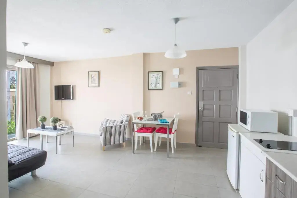 Ayia Napa Holiday Apartment So6