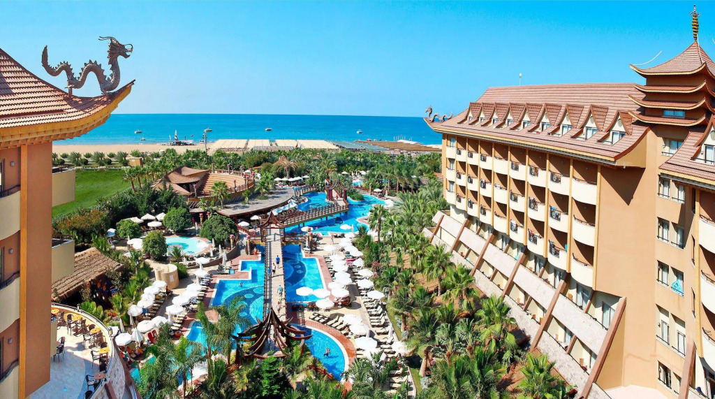 Royal Dragon Hotel