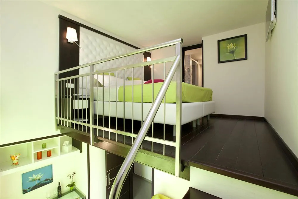 Sorrento Flats