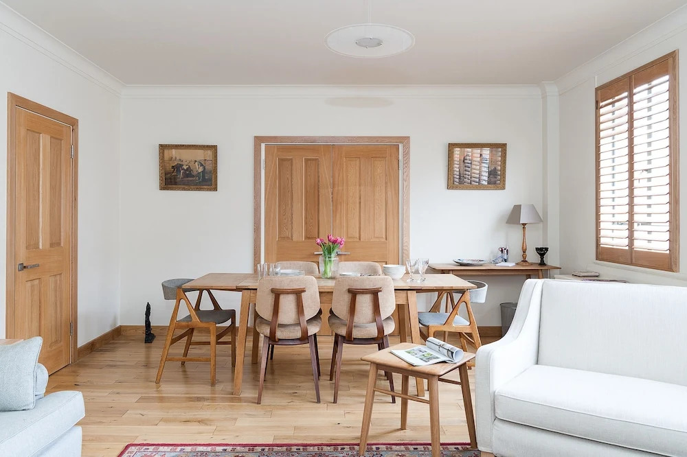 Trendy 3BR Flat in Notting Hill
