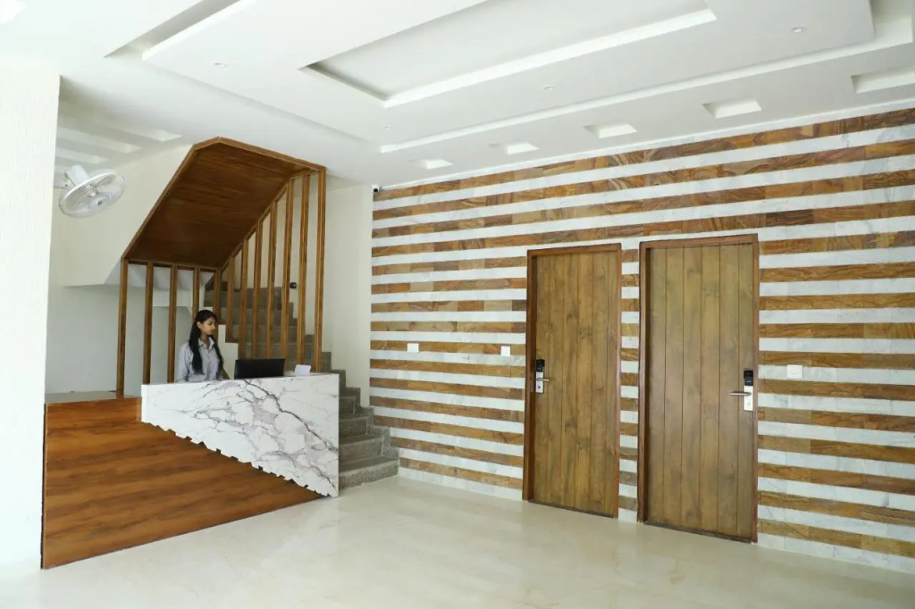 Ivory Hotel