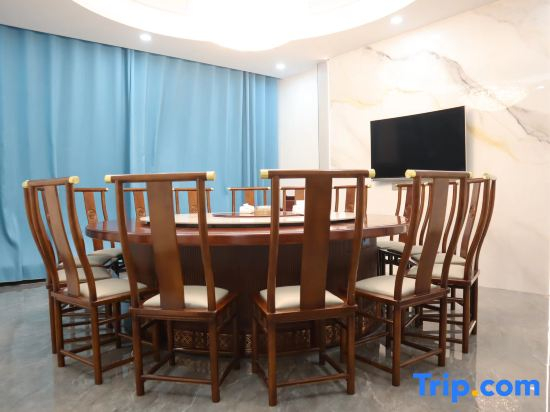 Yucheng Hotel
