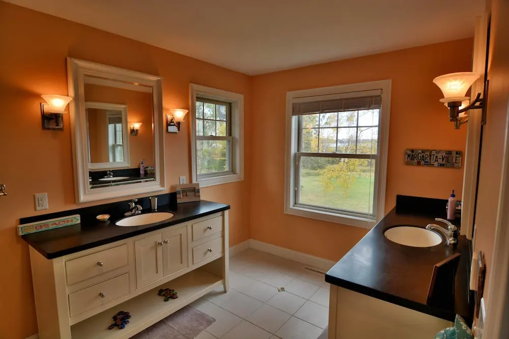 Beach House on Sand 6 Bedrooms 5.5 Bathrooms Condo