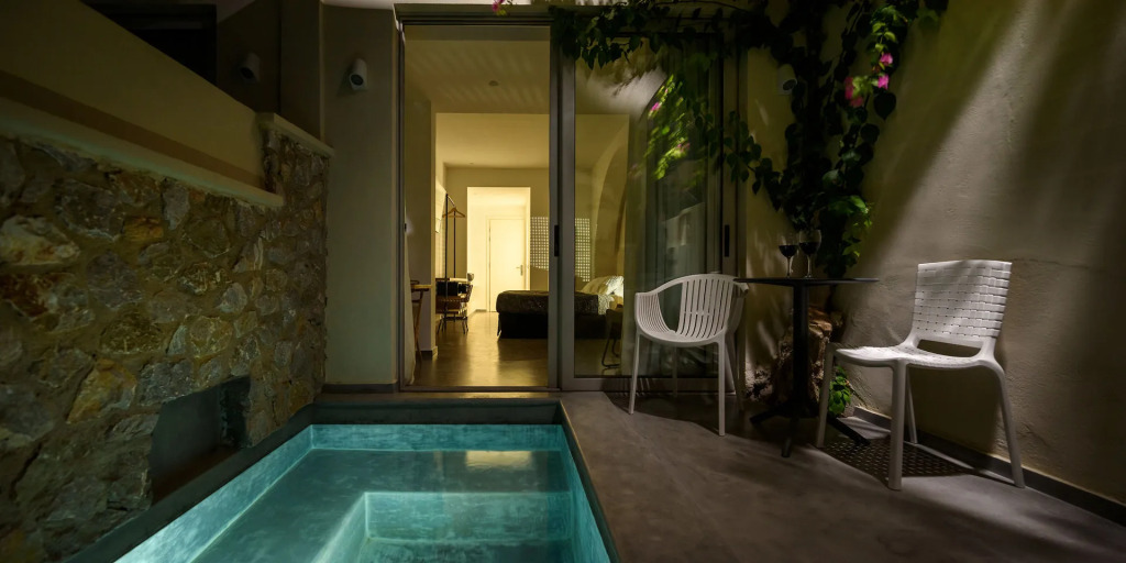 Kamari Beach Hotel