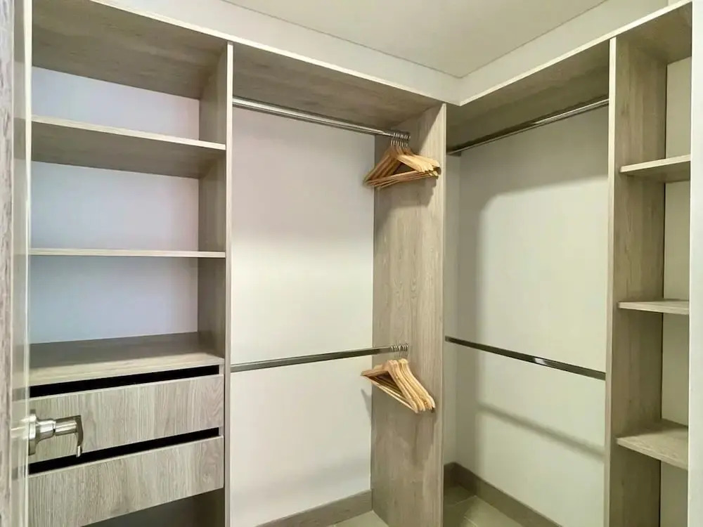 w Fantastic 3BR With Balcony in Laureles