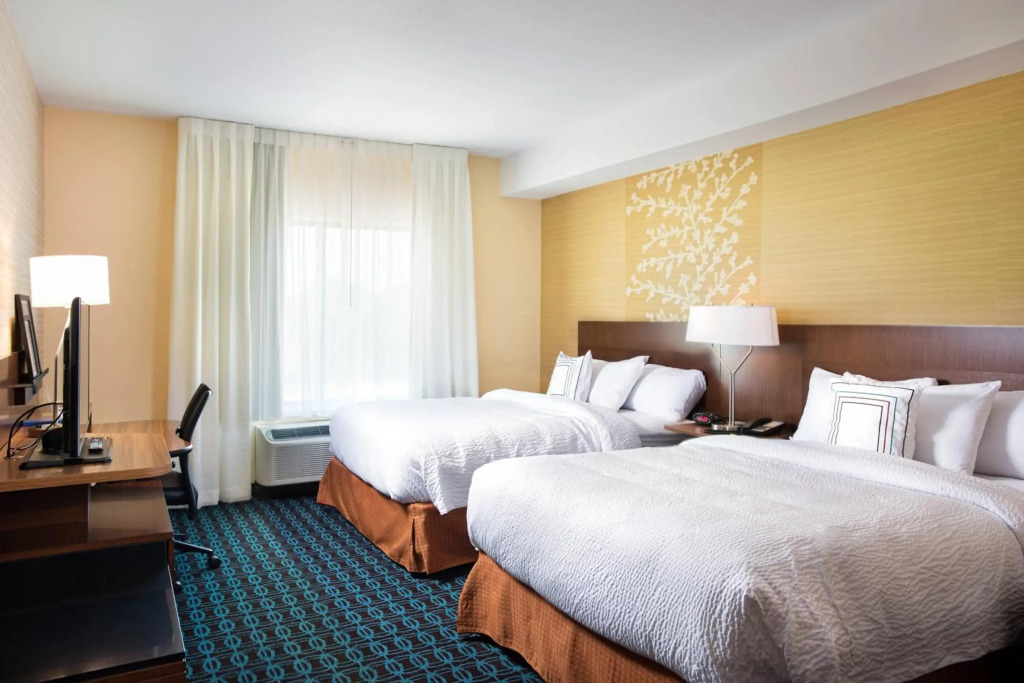 Fairfield Inn & Suites Rochester Mayo Clinic Area/St. Marys