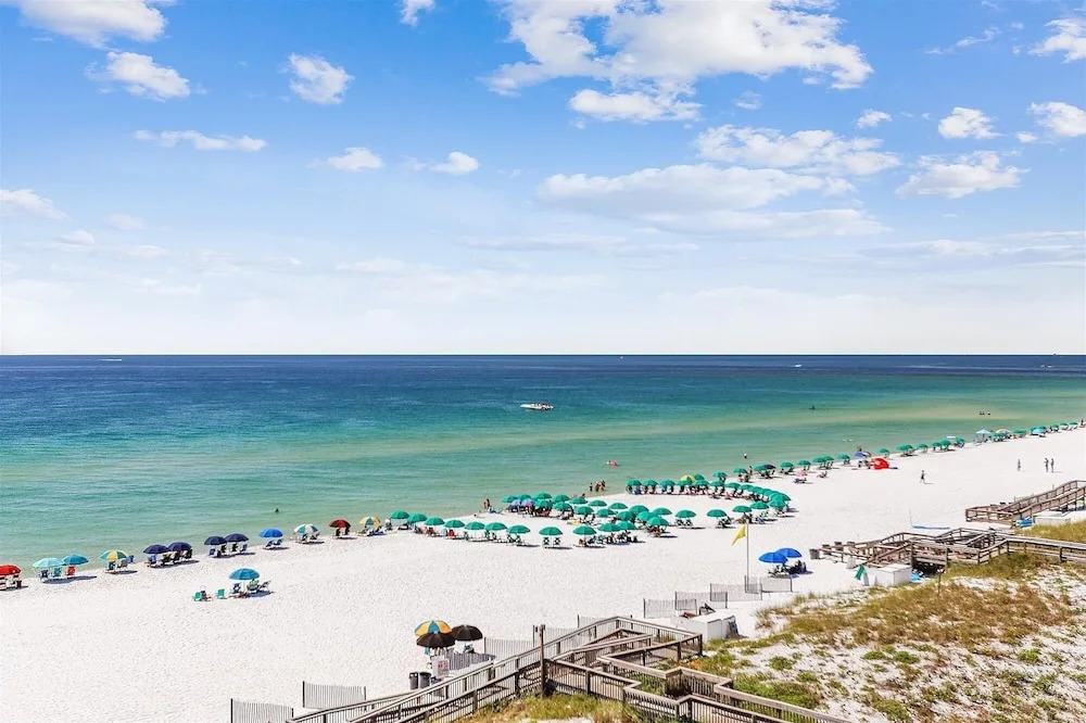 Inlet Reef 503 2 Bedroom Condo by RedAwning