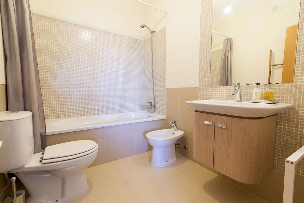 Pool, Wifi, big terrace, Bbq, air con 1200m from the Marginal of Cabanas