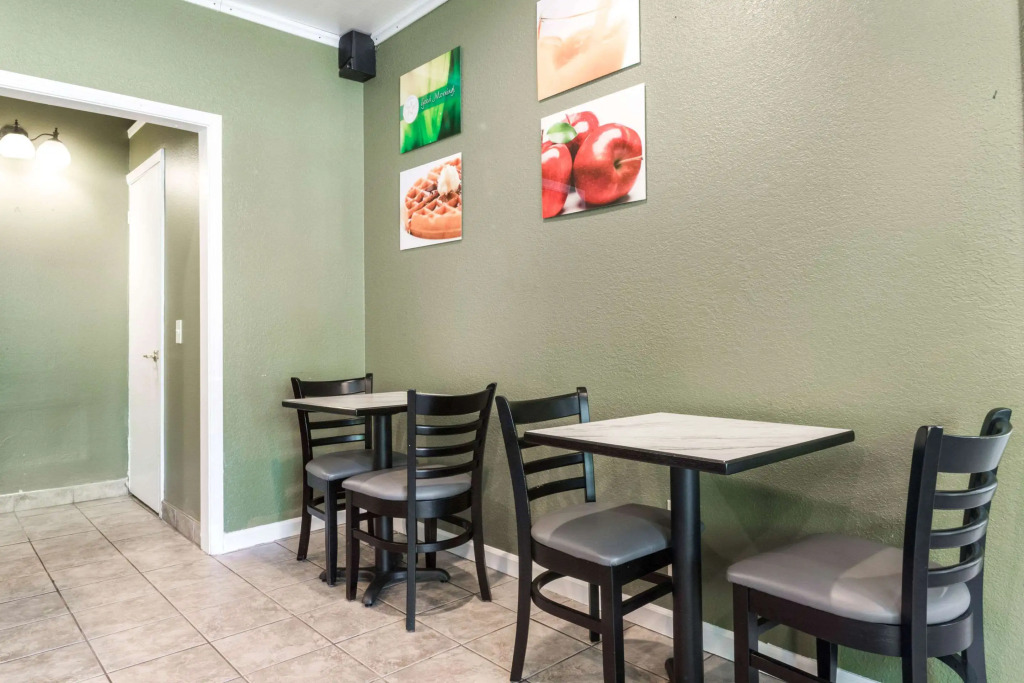 Quality Inn & Suites Bainbridge Island