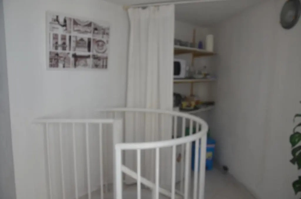 Independent whole 1st floor 1room 1balcony and views 1bathroom