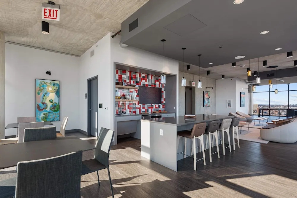 Cloud9 6 apt for 30ppl Fulton Market The Nouveau