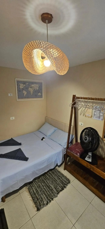 Quarto 100m da praia Pereque