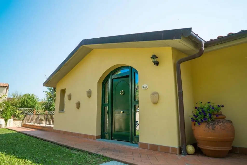 Florence Country Cottage