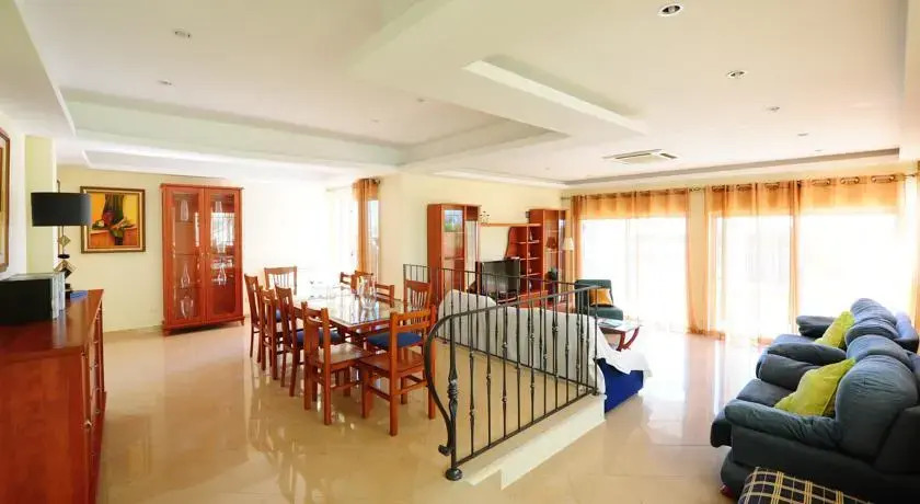 Villa Ninho da Aguia by Villa Plus