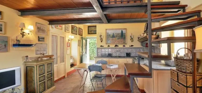 Ercole Gardens - My Extra Home