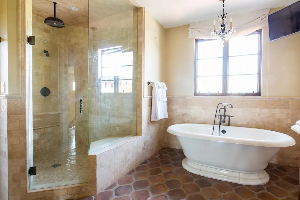 Paula by AvantStay | Beachside Spanish Villa - Rooftop Deck w/ Views