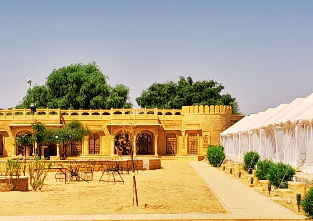 Foxoso Luxury Camps